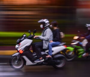 Assurance moto trajets domicile-travail : choisir sa formule